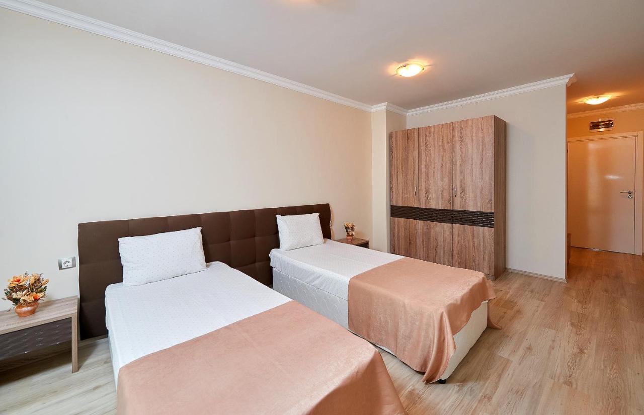 Aparthotel Boutique Rose Gardens Pomorie Exterior foto
