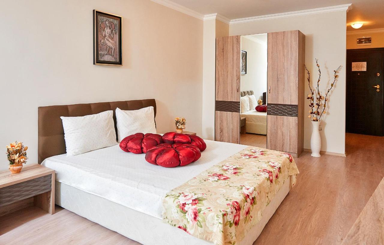 Aparthotel Boutique Rose Gardens Pomorie Exterior foto