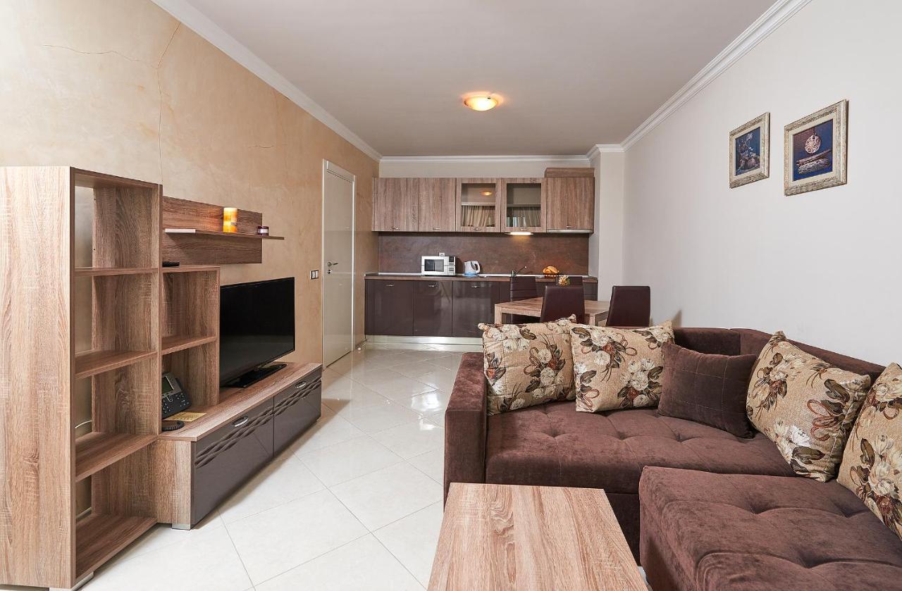 Aparthotel Boutique Rose Gardens Pomorie Exterior foto