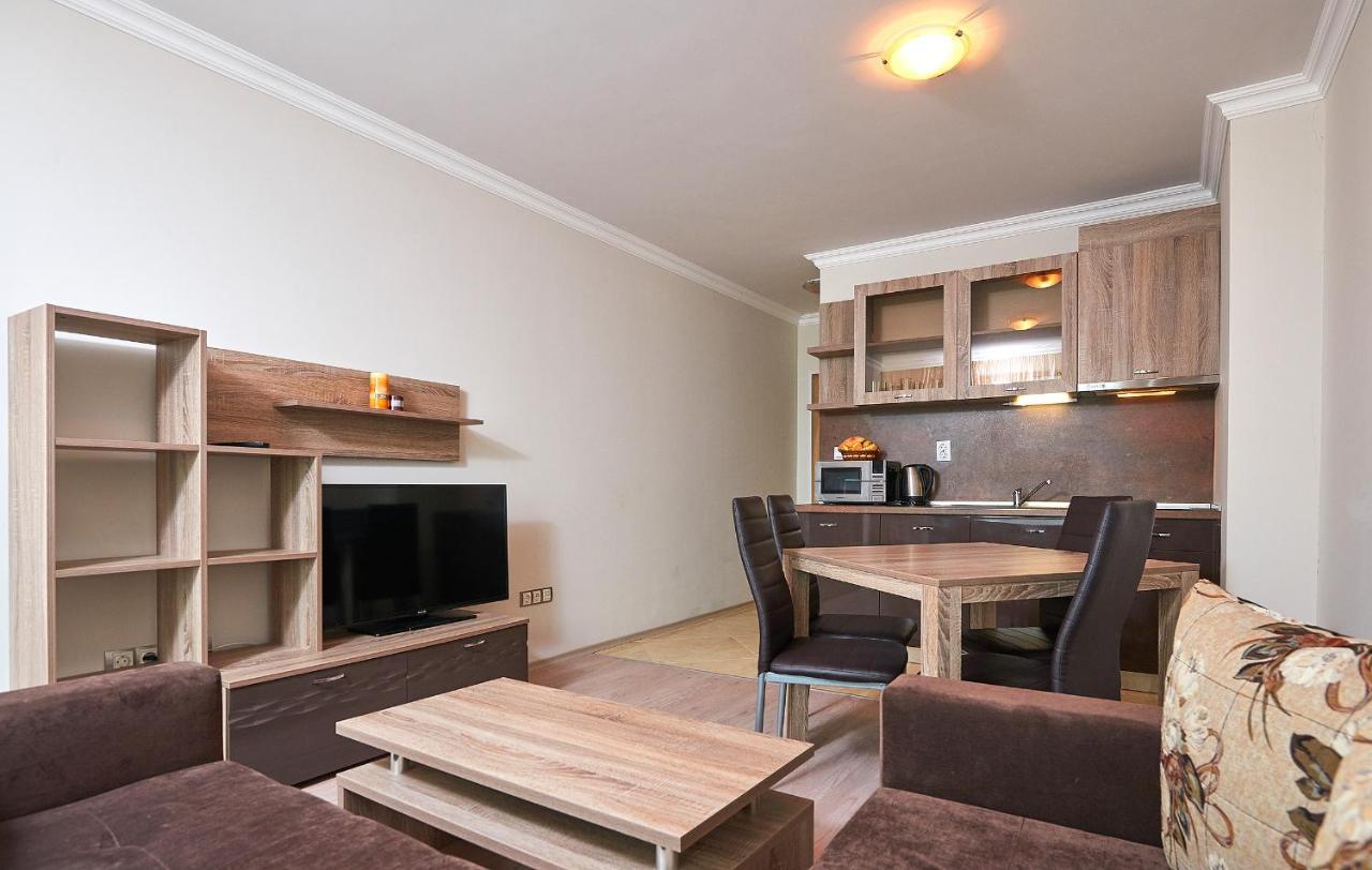 Aparthotel Boutique Rose Gardens Pomorie Exterior foto